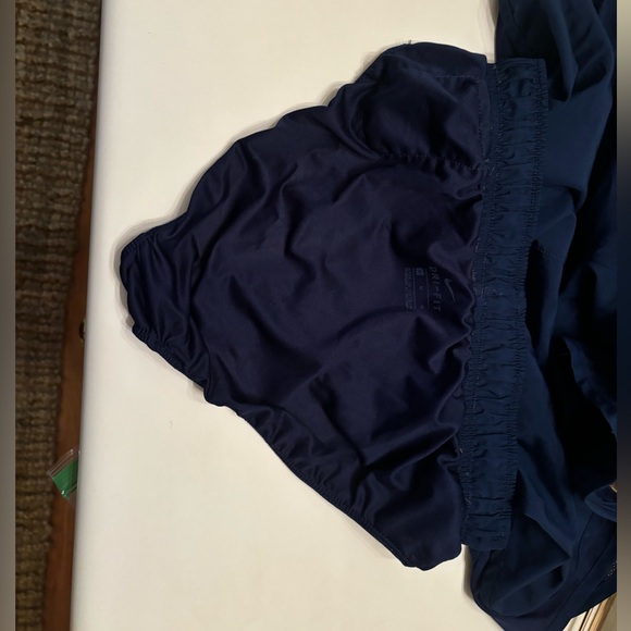 Nike shorts - Picture 3 of 4